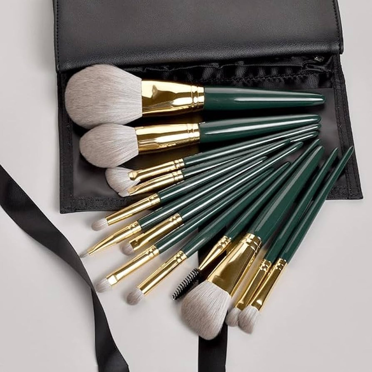 Premium 13-Piece Emerald Green Makeup Brush Set with Roll-Up Pouch