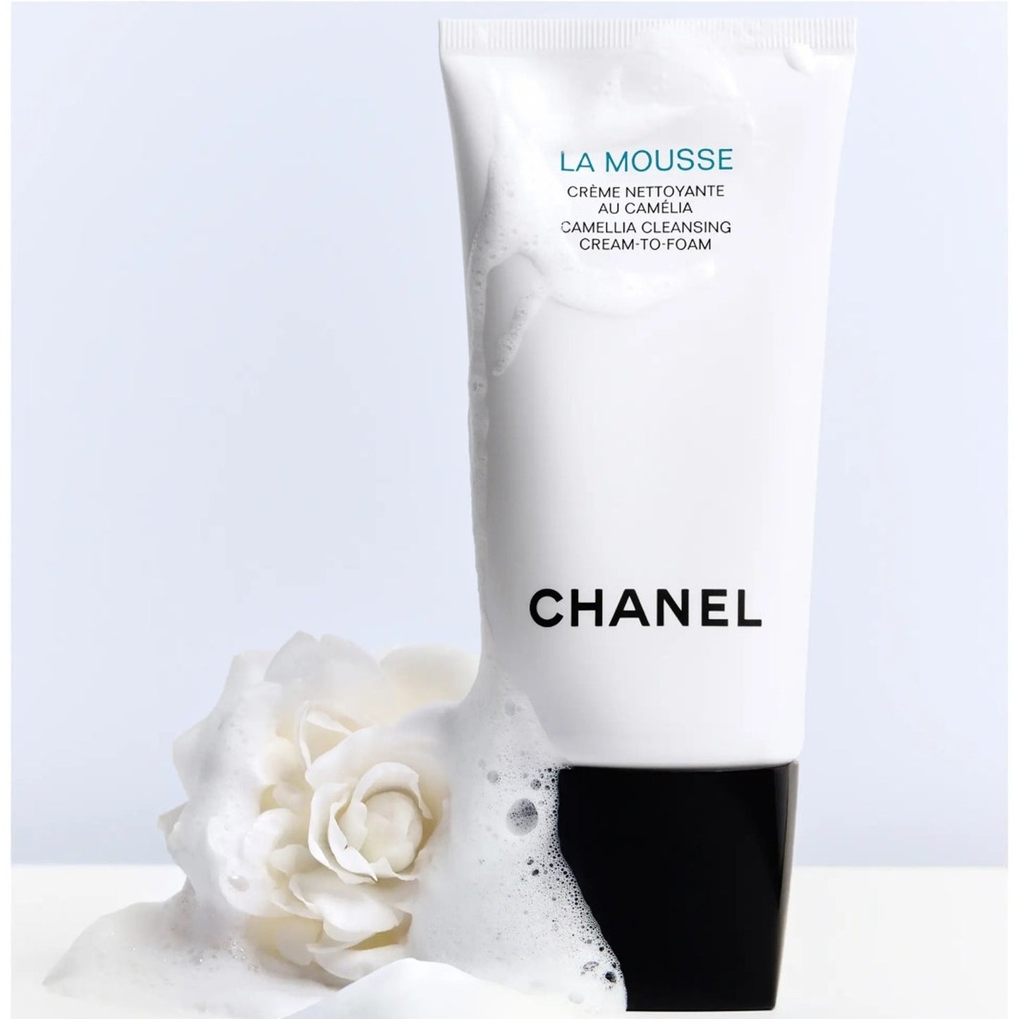 CHANEL La Mousse Camellia Cleansing Cream-to-Foam | Zeenora Pakistan