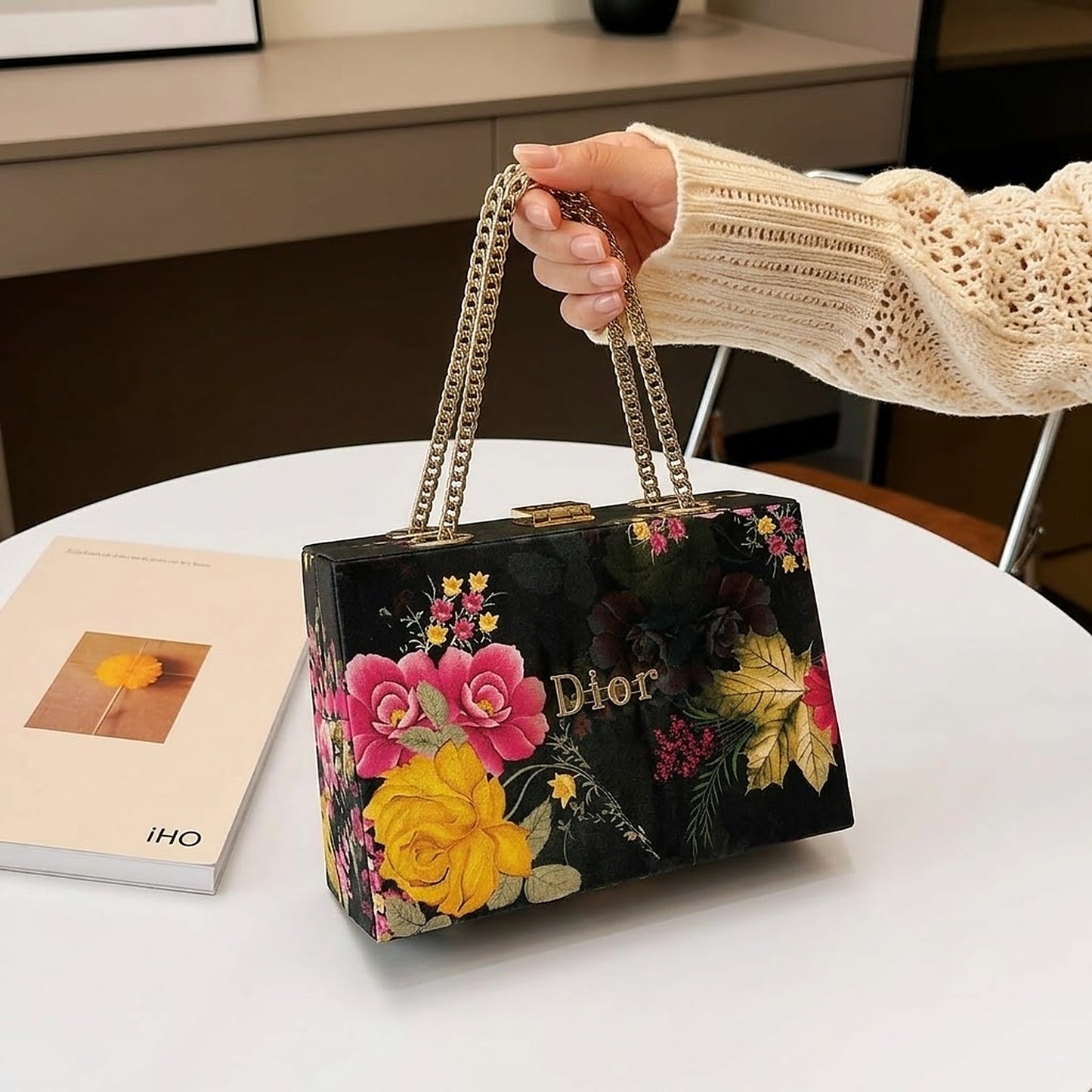 Marble-Pattern hand Bags with Gold Chain Strap